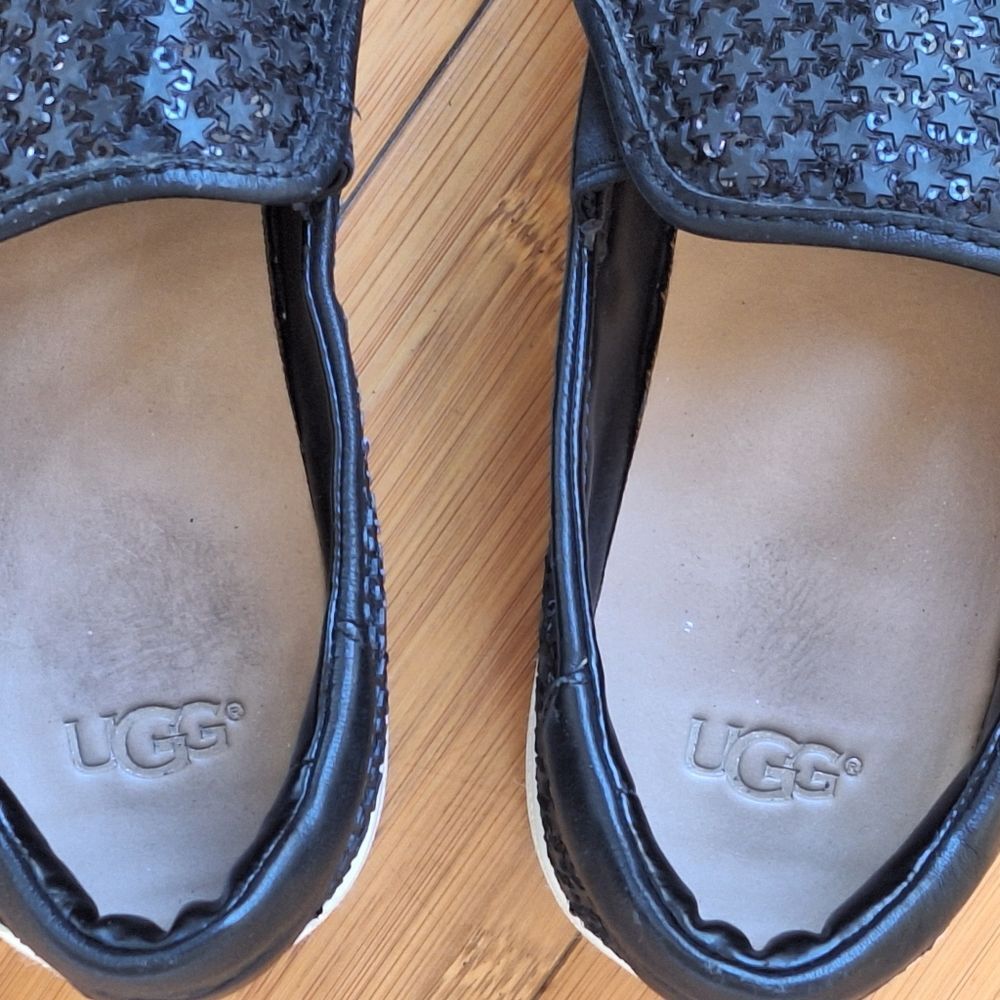 Ugg Cas Glitter Slip-On Trainer Sneakers Black Flats Star Embossed size 9 Cushy - Picture 12 of 16